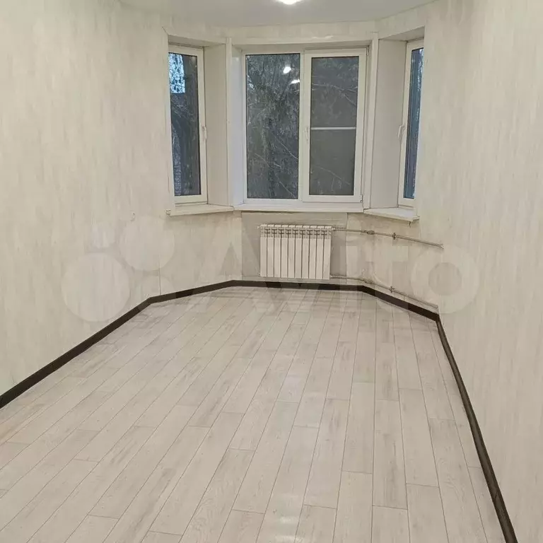 Комната 15,7 м в 3-к., 2/2 эт. - Фото 0