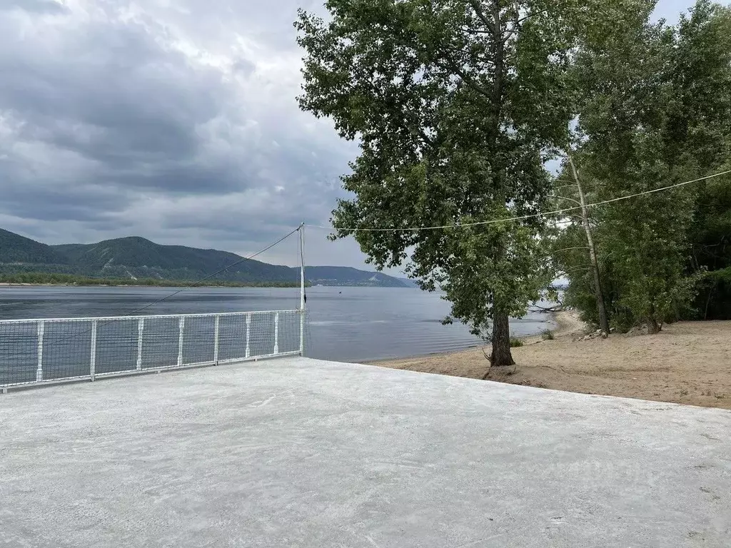 Дом в Самарская область, Самара База отдыха Бережок тер., 16 (100 м) - Фото 0