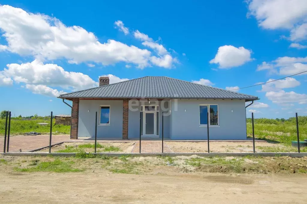 Дом в Калининградская область, Гурьевский муниципальный округ, пос. ... - Фото 1