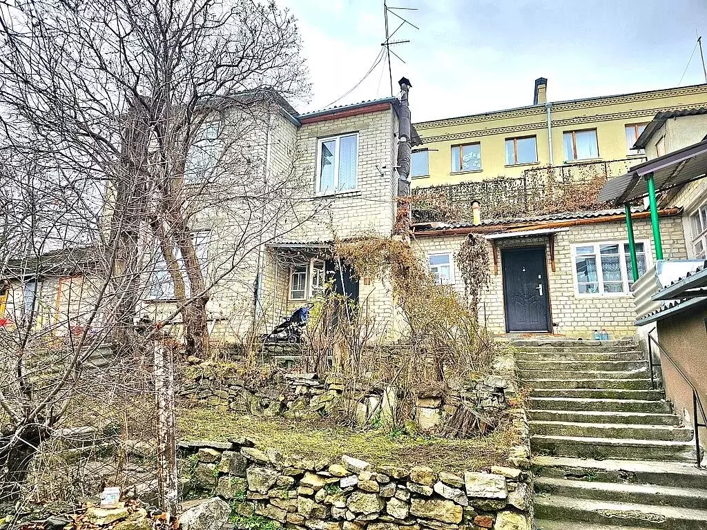 4-комнатная квартира: Кисловодск, улица Гагарина, 82 (90.3 м) - Фото 1