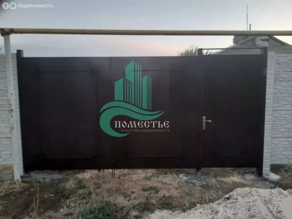 Дом в Джанкойский район, Лобановское сельское поселение, село Марьино ... - Фото 1