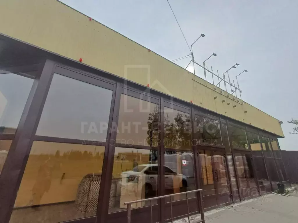 Торговая площадь в Тамбовская область, Тамбов ул. Киквидзе, 118В (2200 ... - Фото 1