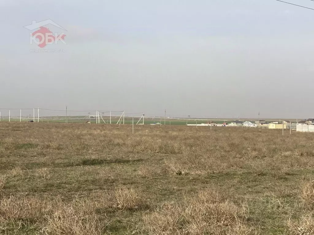 Участок в Крым, Сакский район, с. Суворовское  (6.5 сот.) - Фото 1