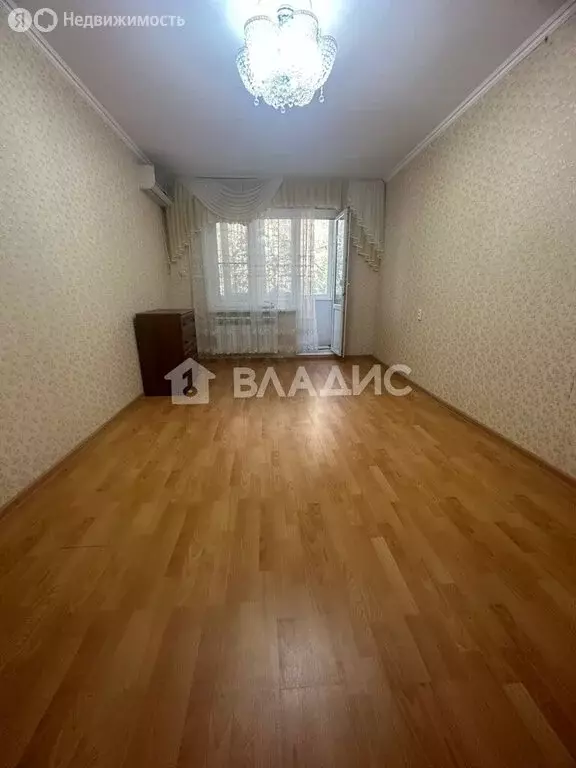 4-комнатная квартира: Элиста, улица Ю. Клыкова, 10 (82.9 м) - Фото 1