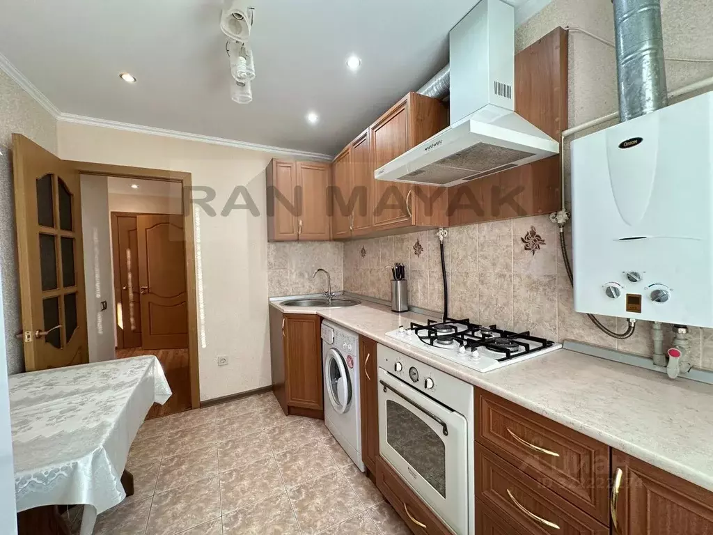 3-к кв. Адыгея, Майкоп ул. 8 Марта, 1 (61.8 м) - Фото 1