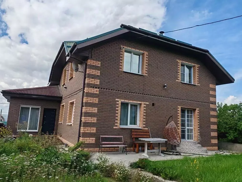 Дом в Иркутская область, Иркутск проезд Петра Кравеца, 8 (180 м) - Фото 1