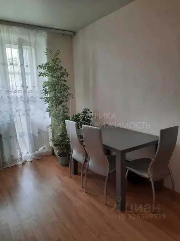 1-к кв. Тюменская область, Тюмень Заречный проезд, 43 (49.0 м) - Фото 1