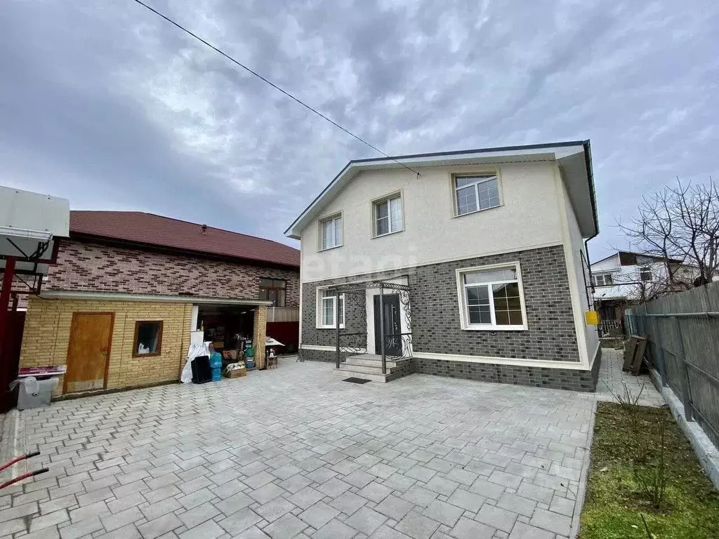 Дом в Ставропольский край, Ставрополь ул. Тельмана, 135 (228 м) - Фото 1