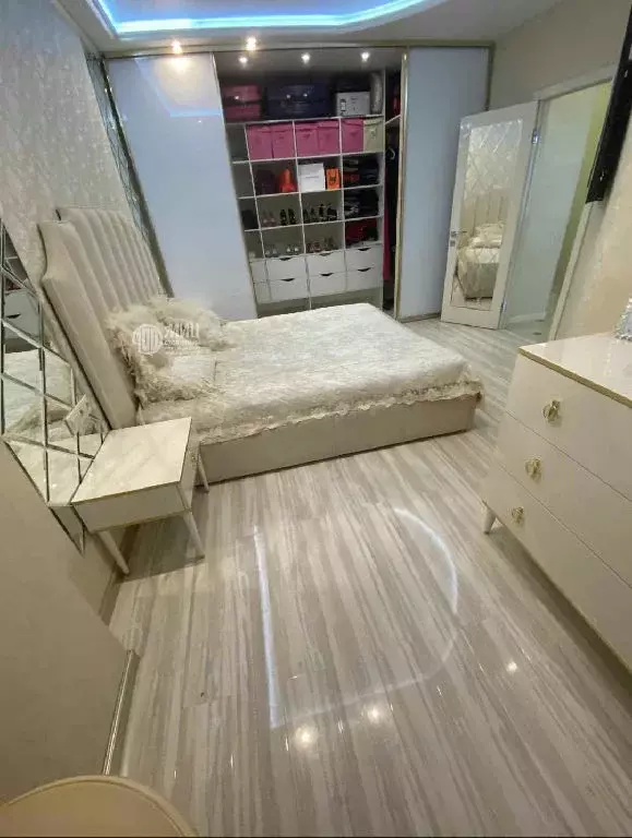 Продается 3-комнатная квартира - Фото 2