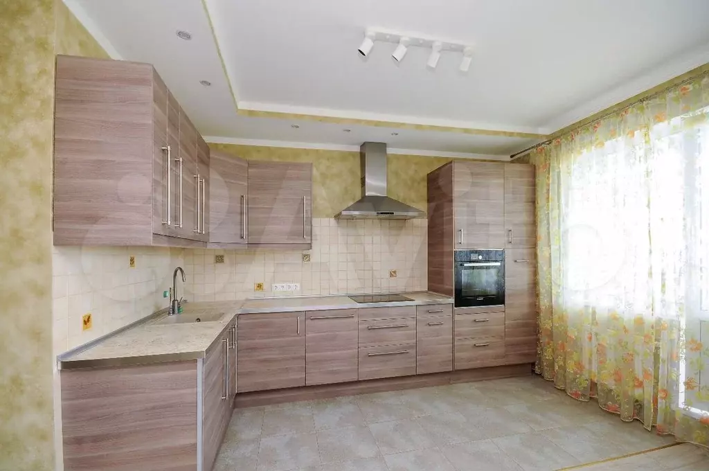 2-к. квартира, 80 м, 12/17 эт. - Фото 1