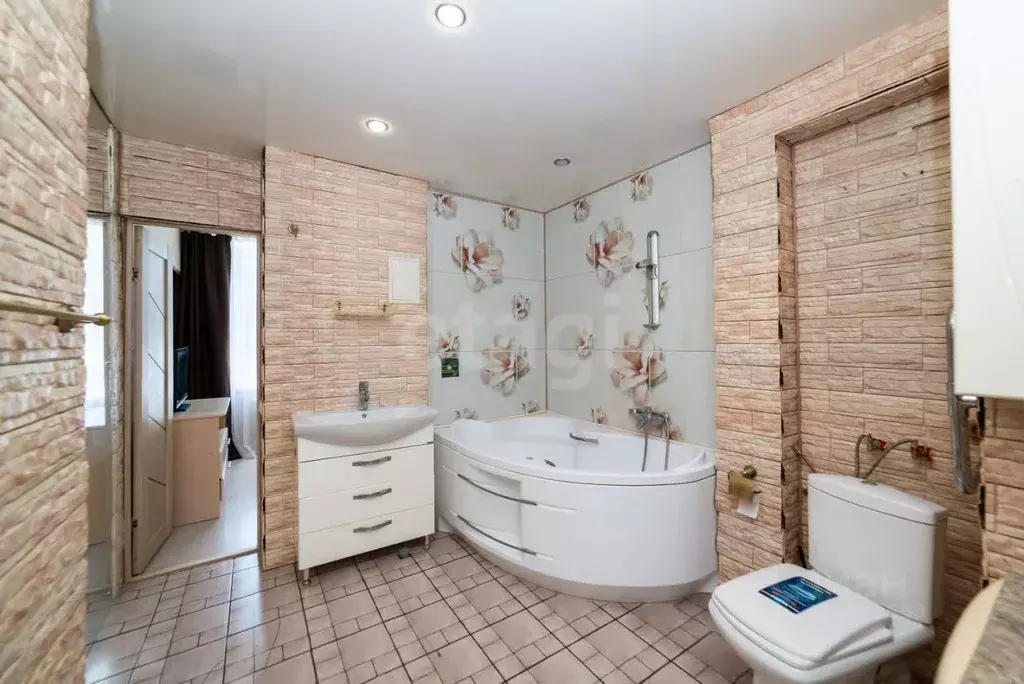 2-к кв. Курганская область, Курган ул. Красина, 71 (57.8 м) - Фото 1