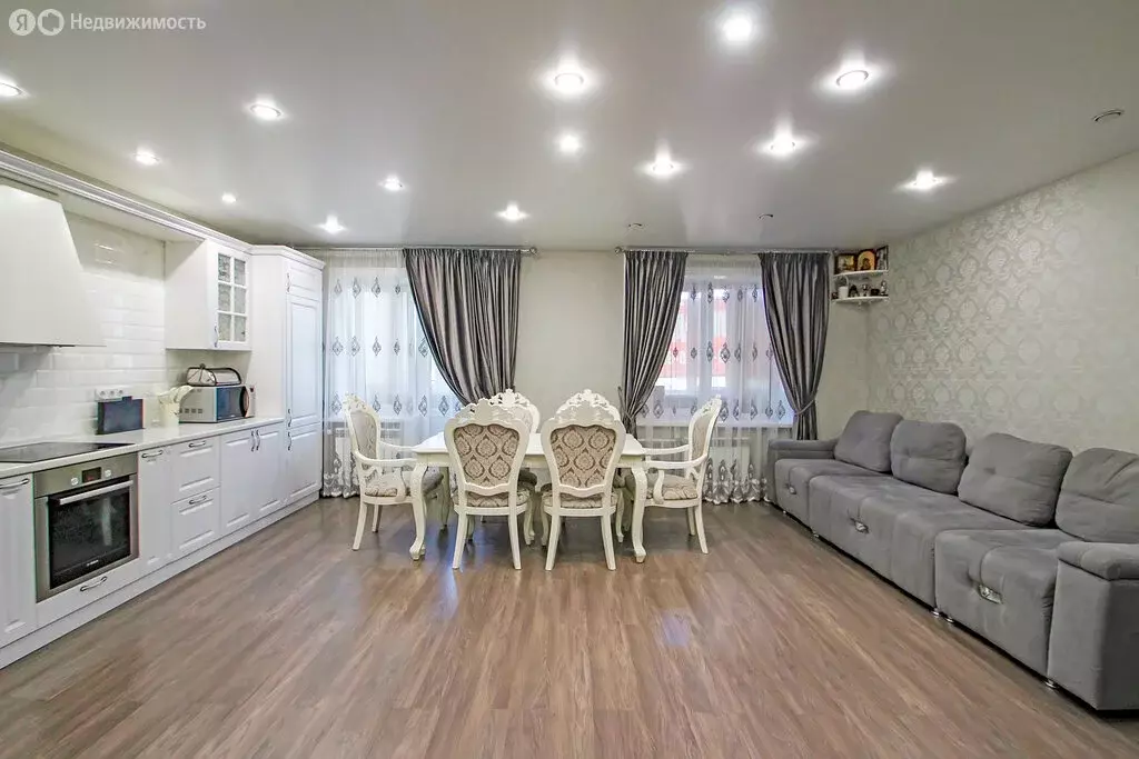 3-комнатная квартира: Иркутск, Мельничная улица, 2/1 (122.7 м) - Фото 0