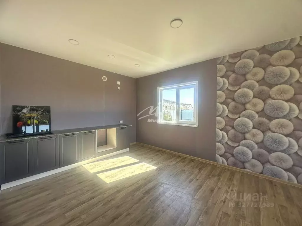 Дом в Крым, Сакский район, Уютненское с/пос ул. Центральная (75 м) - Фото 1