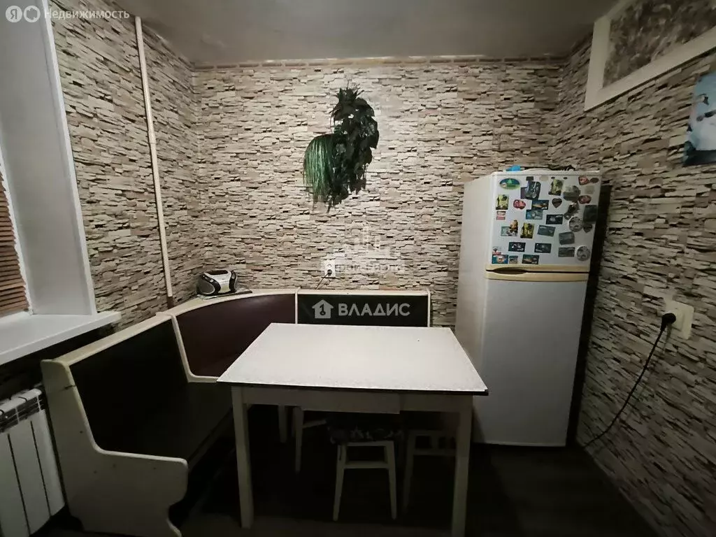 3-комнатная квартира: Керчь, улица Ворошилова, 47 (63.7 м) - Фото 1