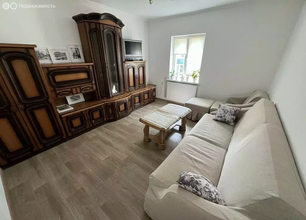 2-комнатная квартира: Калининград, Беговая улица, 22 (45 м) - Фото 1
