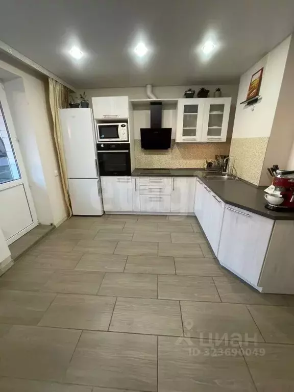 2-к кв. Воронежская область, Воронеж Ленинградская ул., 82В (60.7 м) - Фото 1