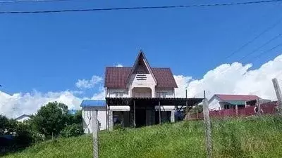 Дом в Краснодарский край, Сочи пос. Вардане, ул. Фруктовая, 18/18А ... - Фото 1