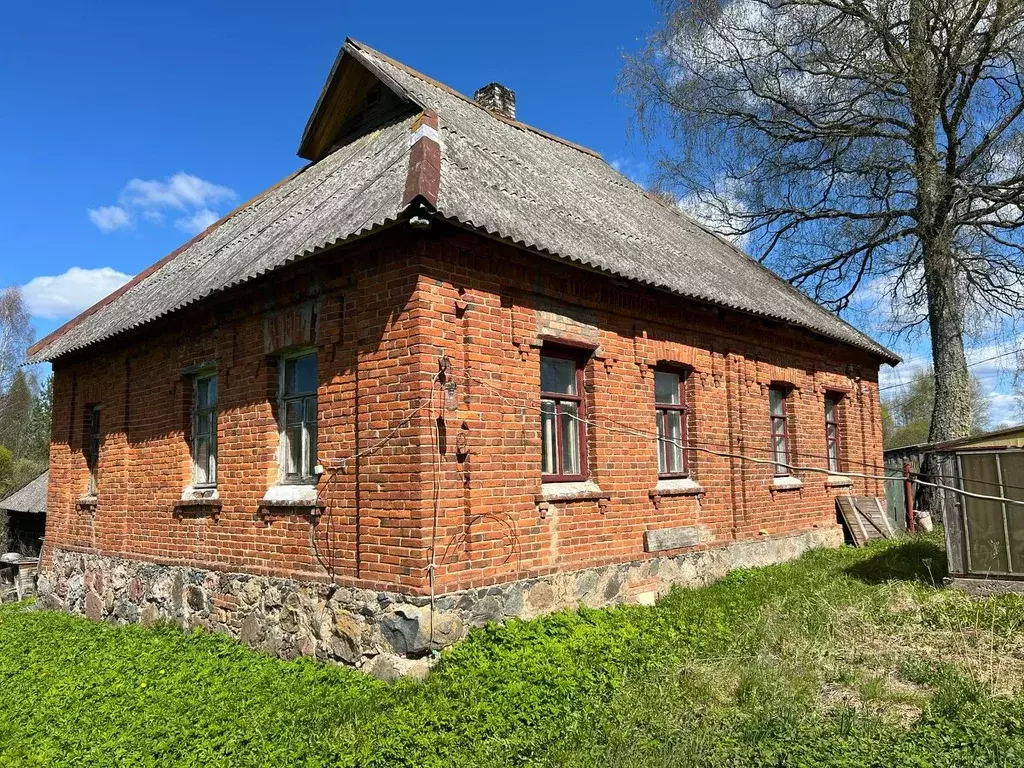 Дом в Псковская область, Порховский муниципальный округ, д. Страшницы  ... - Фото 0