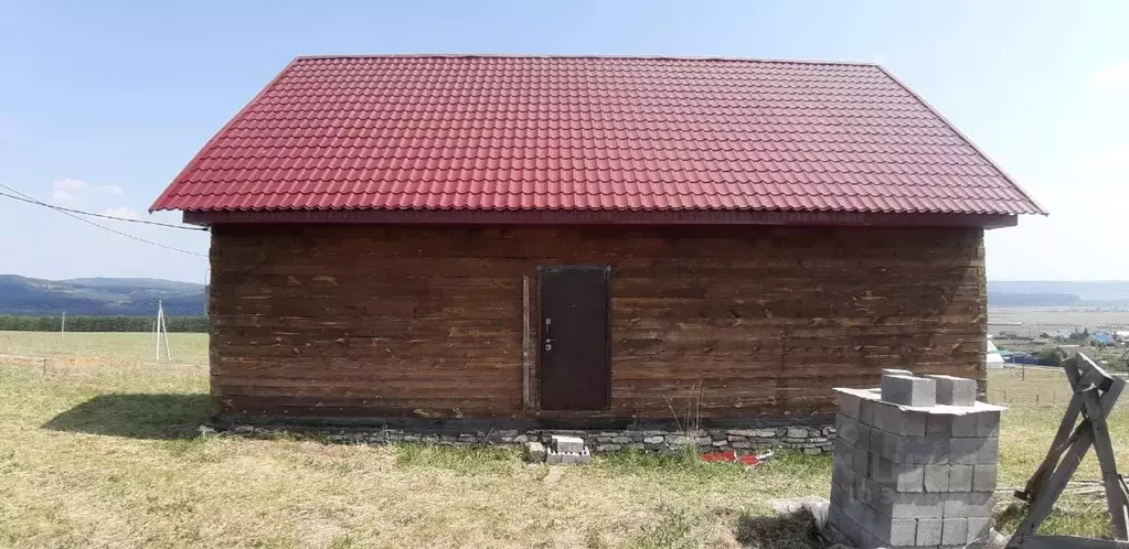 Дом в Башкортостан, Салаватский район, Малоязовский сельсовет, с. ... - Фото 0