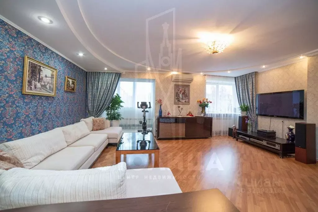 3-к кв. Свердловская область, Екатеринбург ул. Фурманова, 35 (96.8 м) - Фото 1