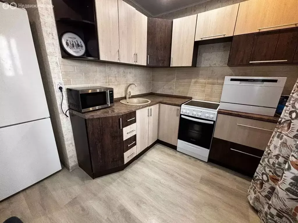 1-комнатная квартира: Брянск, улица Комарова, 49 (34 м) - Фото 2
