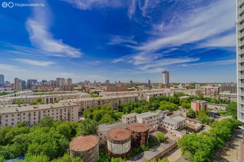 3-комнатная квартира: Екатеринбург, улица Свердлова, 32 (73 м) - Фото 0
