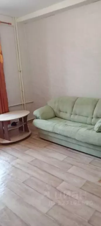 Комната Челябинская область, Челябинск ул. Савина, 4 (17.0 м) - Фото 1