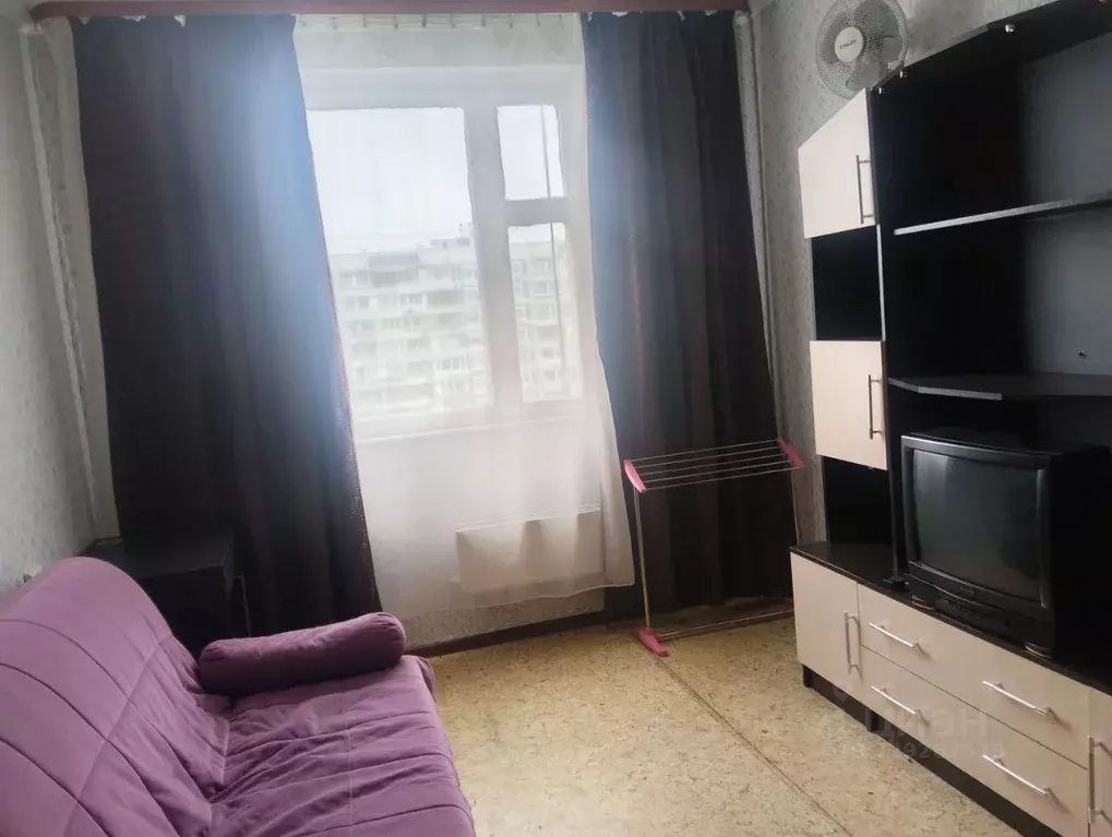 Комната Москва Осенний бул., 16К1 (16.0 м) - Фото 1