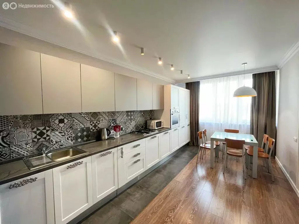 2-комнатная квартира: Симферополь, улица Тургенева, 11Б (66 м) - Фото 2