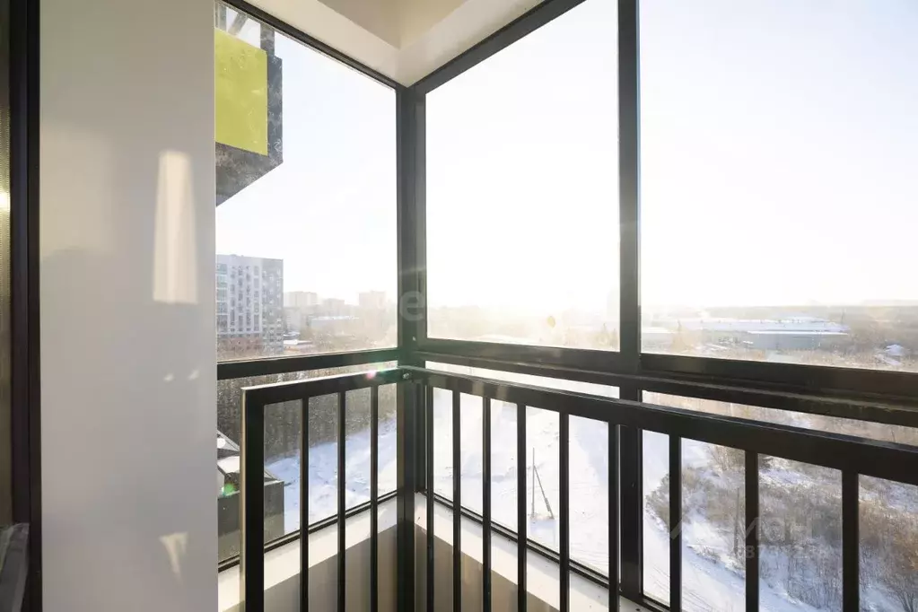 2-к кв. Тюменская область, Тюмень Полевая ул., 117к8 (55.9 м) - Фото 1