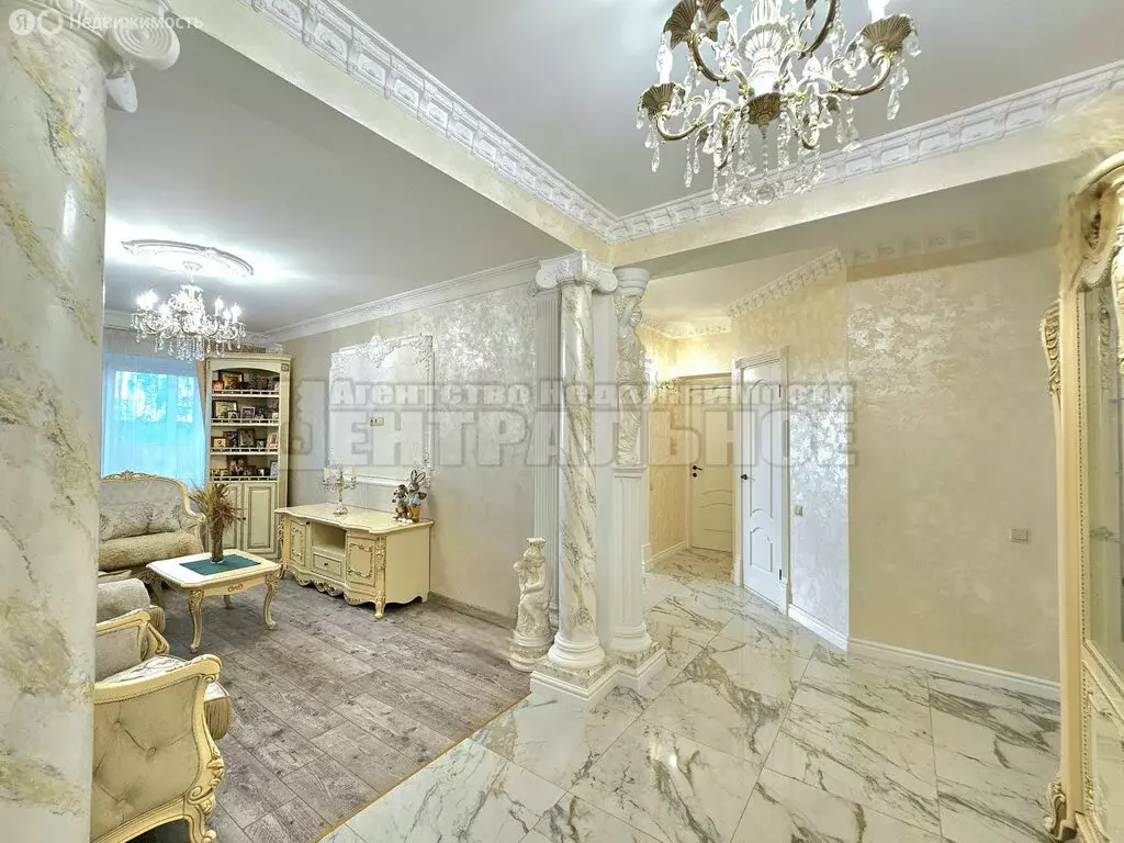 2-комнатная квартира: Смоленск, улица Марии Октябрьской, 16А (74.6 м) - Фото 1