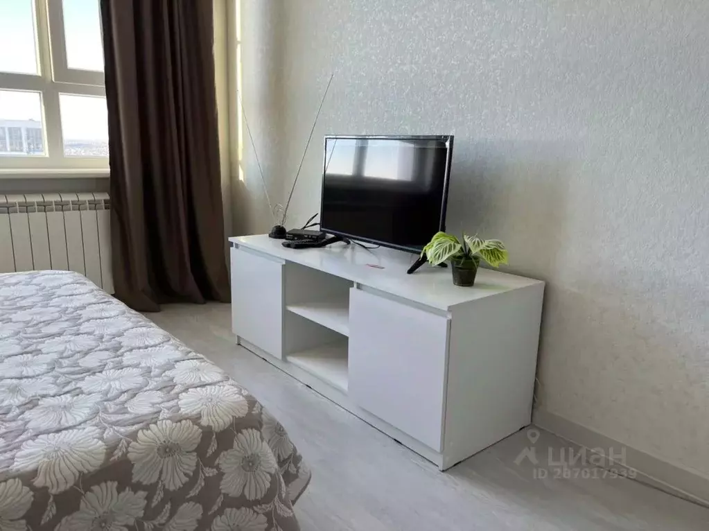 2-к кв. Белгородская область, Белгород ул. Есенина, 9к3 (80.0 м) - Фото 0