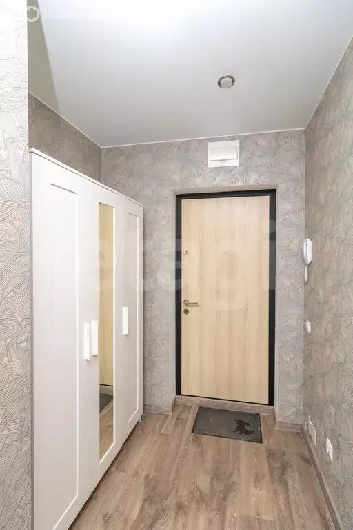 1-комнатная квартира: Тюмень, улица Газовиков, 34к1 (37.9 м) - Фото 2