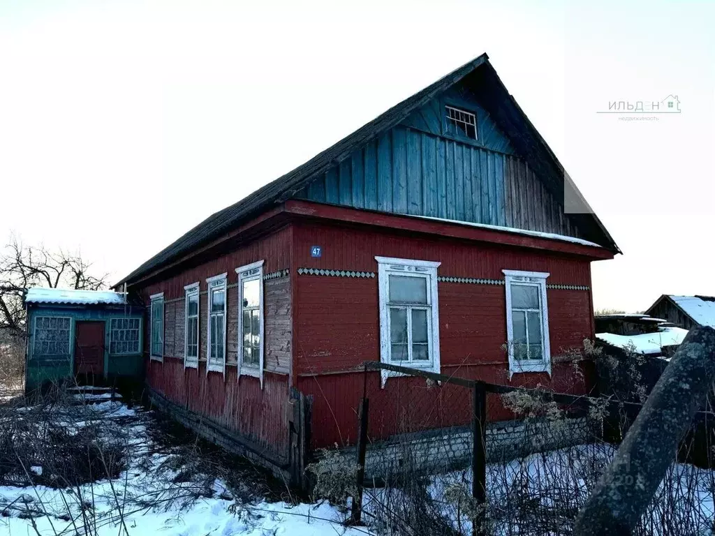 Дом в Брянская область, Навлинский район, Чичковское с/пос, с. Бутре ... - Фото 1