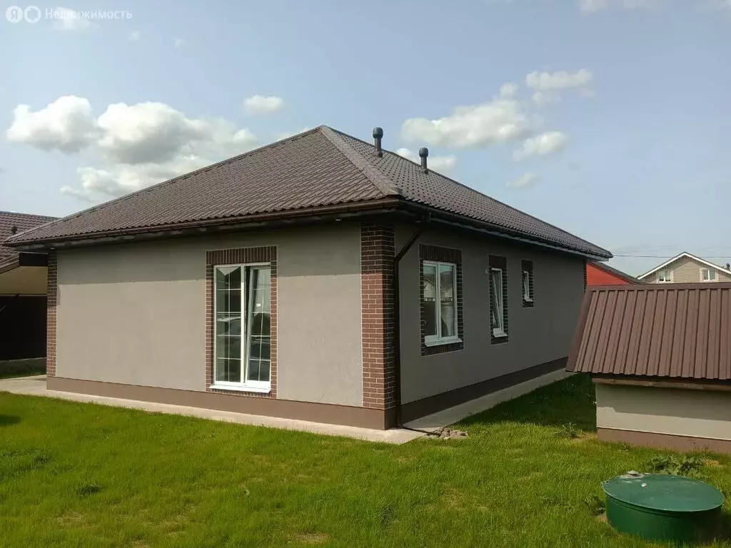 Дом в городской посёлок Тайцы, массив Восточный, 52 (101 м) - Фото 1