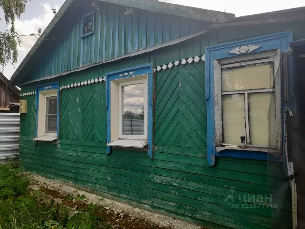 Дом в Курская область, Мантуровский сельсовет, с. Мантурово ул. ... - Фото 1