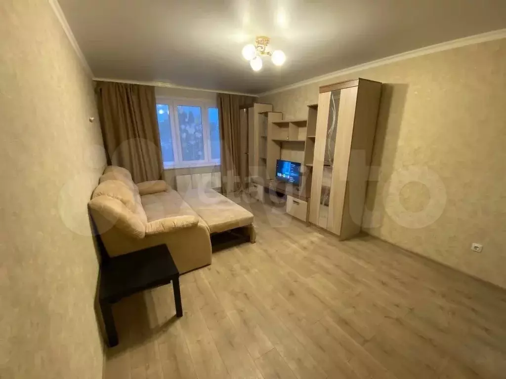 1-к. квартира, 40,6 м, 9/17 эт. - Фото 0