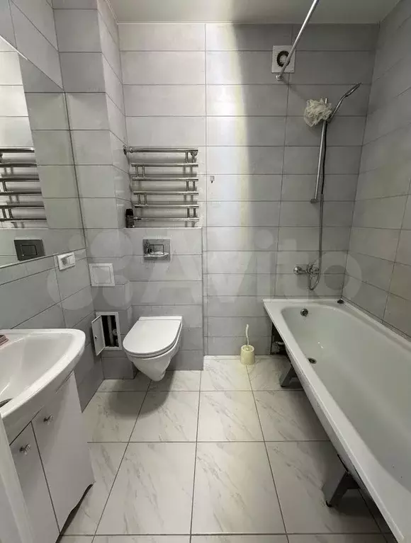 1-к. квартира, 38 м, 1/3 эт. - Фото 1