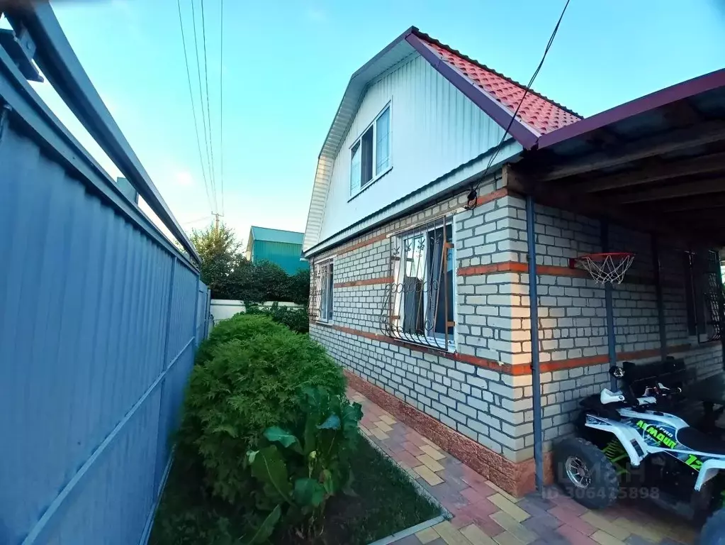 Дом в Саратовская область, Энгельсский район, Красноярское ... - Фото 0