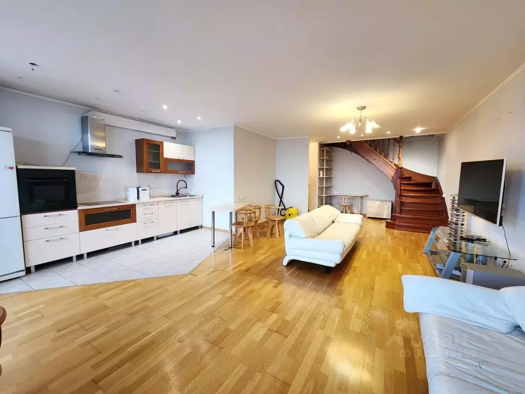 3-к кв. Красноярский край, Красноярск ул. Академгородок, 10а (120.0 м) - Фото 1