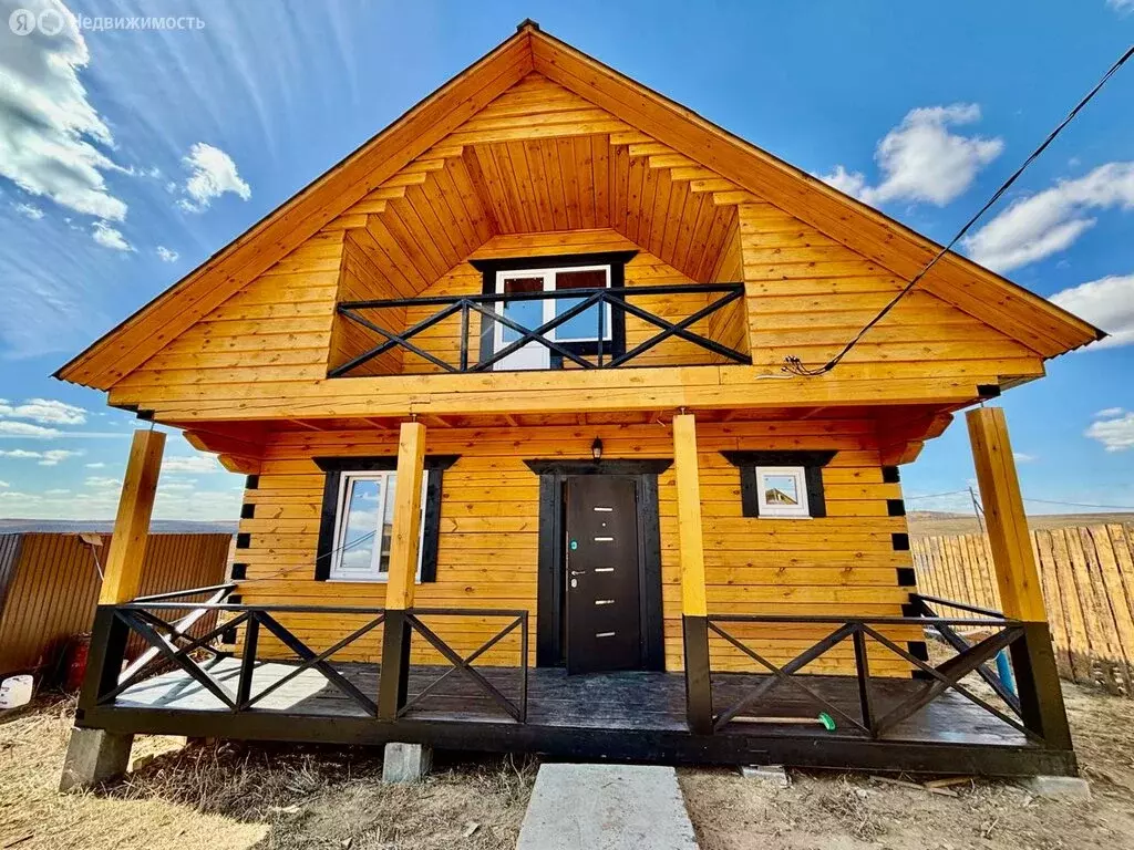 Дом в село Урик, улица Ветерана ВОВ Хизри Курбанова, 2 (160 м) - Фото 0