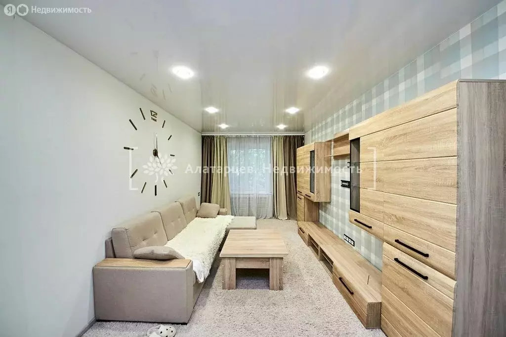 3-комнатная квартира: Томск, улица Александра Угрюмова, 4/1 (82.5 м) - Фото 0