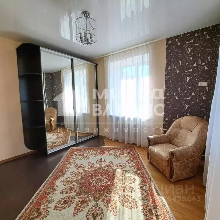 3-к кв. Омская область, Омск просп. Карла Маркса, 17 (64.9 м) - Фото 0