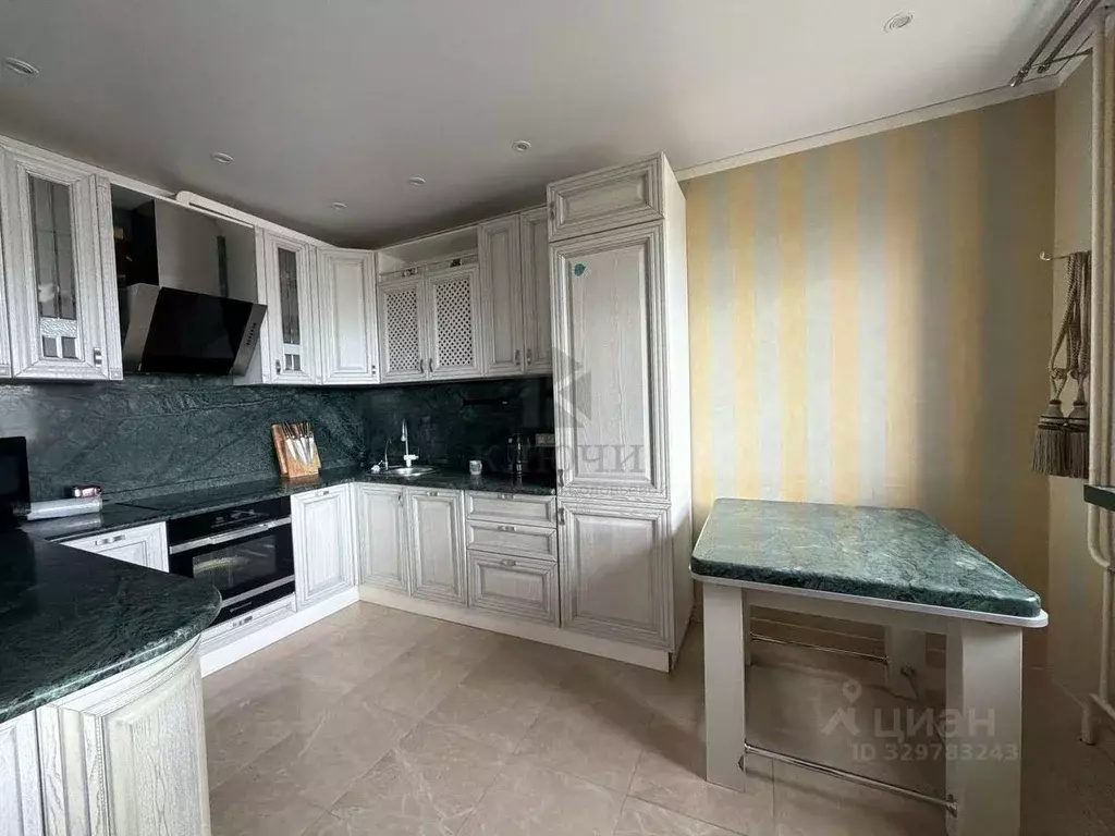 3-к кв. Белгородская область, Белгород ул. 5 Августа, 31 (113.5 м) - Фото 2