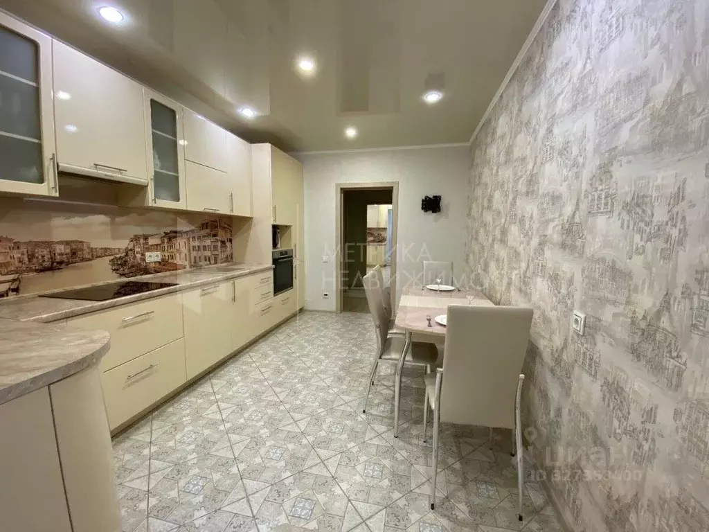 3-к кв. Тюменская область, Тюмень Ямская ул., 90 (91.0 м) - Фото 2