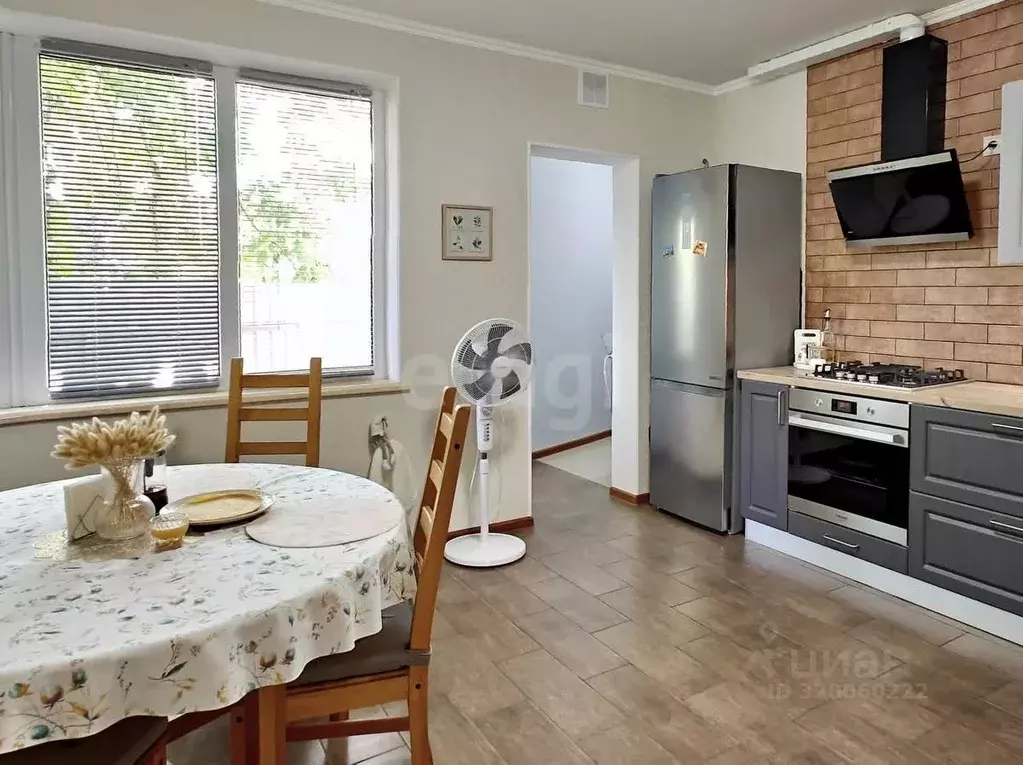 Дом в Краснодарский край, Кореновск Клубная ул., 43А (152 м) - Фото 0