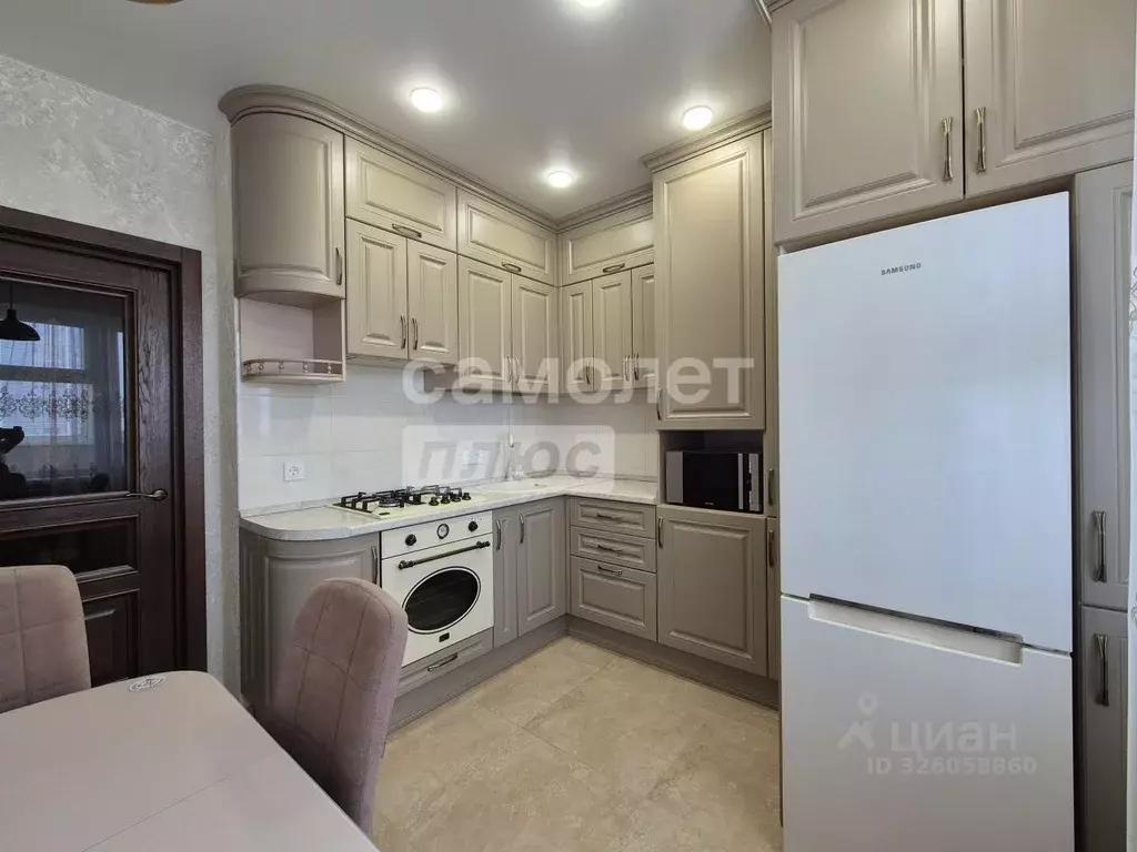 2-к кв. Севастополь просп. Победы, 44И (57.2 м) - Фото 1