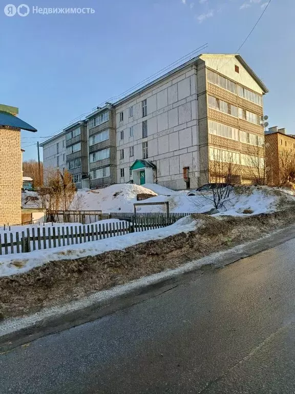 3-комнатная квартира: село Объячево, улица Мира, 90 (66.9 м) - Фото 1