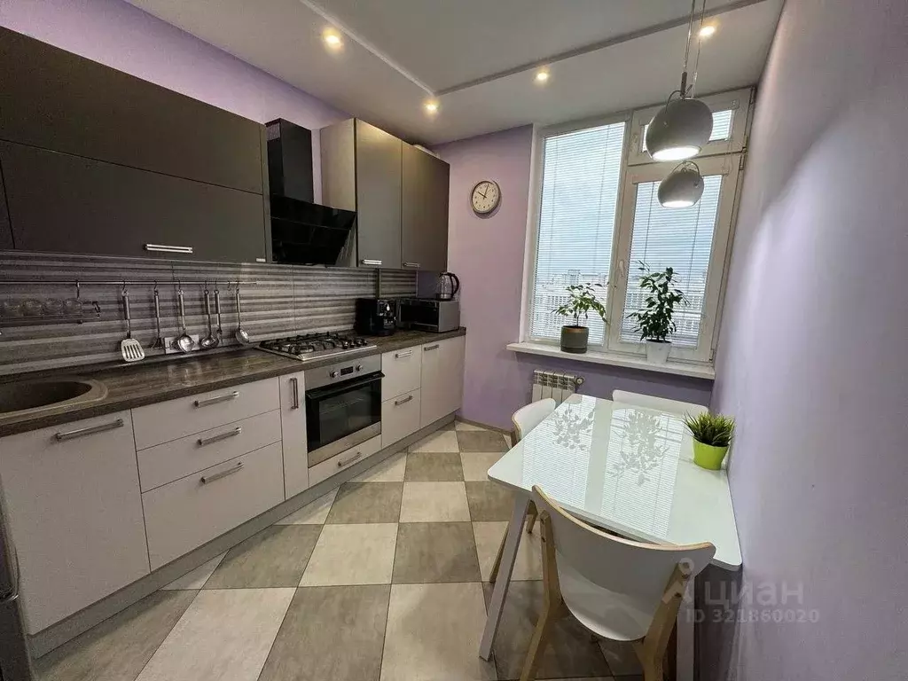 2-к кв. Севастополь ул. Колобова, 34/1 (55.0 м) - Фото 0