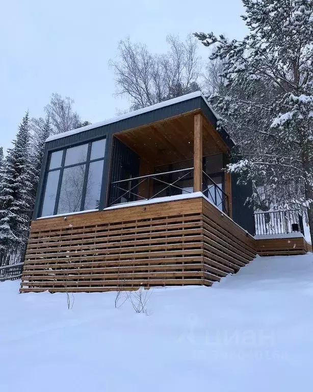 Дом в Свердловская область, Нижнесергинский район, Михайловское ... - Фото 0